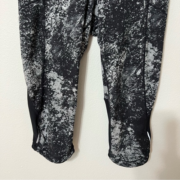 Athleta Splatter Be Free Knicker Cropped Leggings—S - Picture 5 of 12